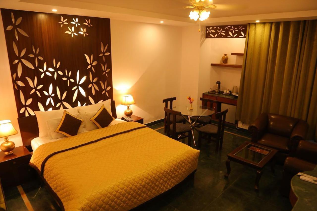 Magsons Resorts Vrindavan Kosi Exterior foto